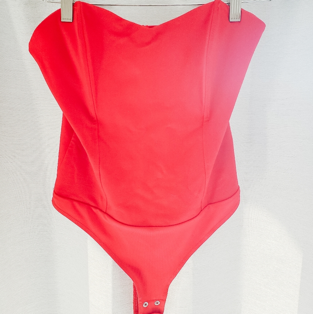 Strapless bodysuit